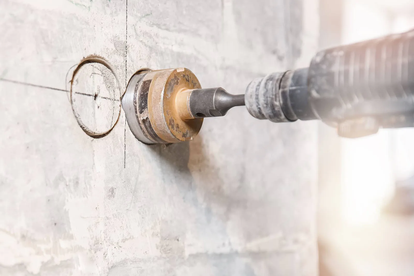 Diamond drilling concrete opening Diamond drilling core hole in concrete